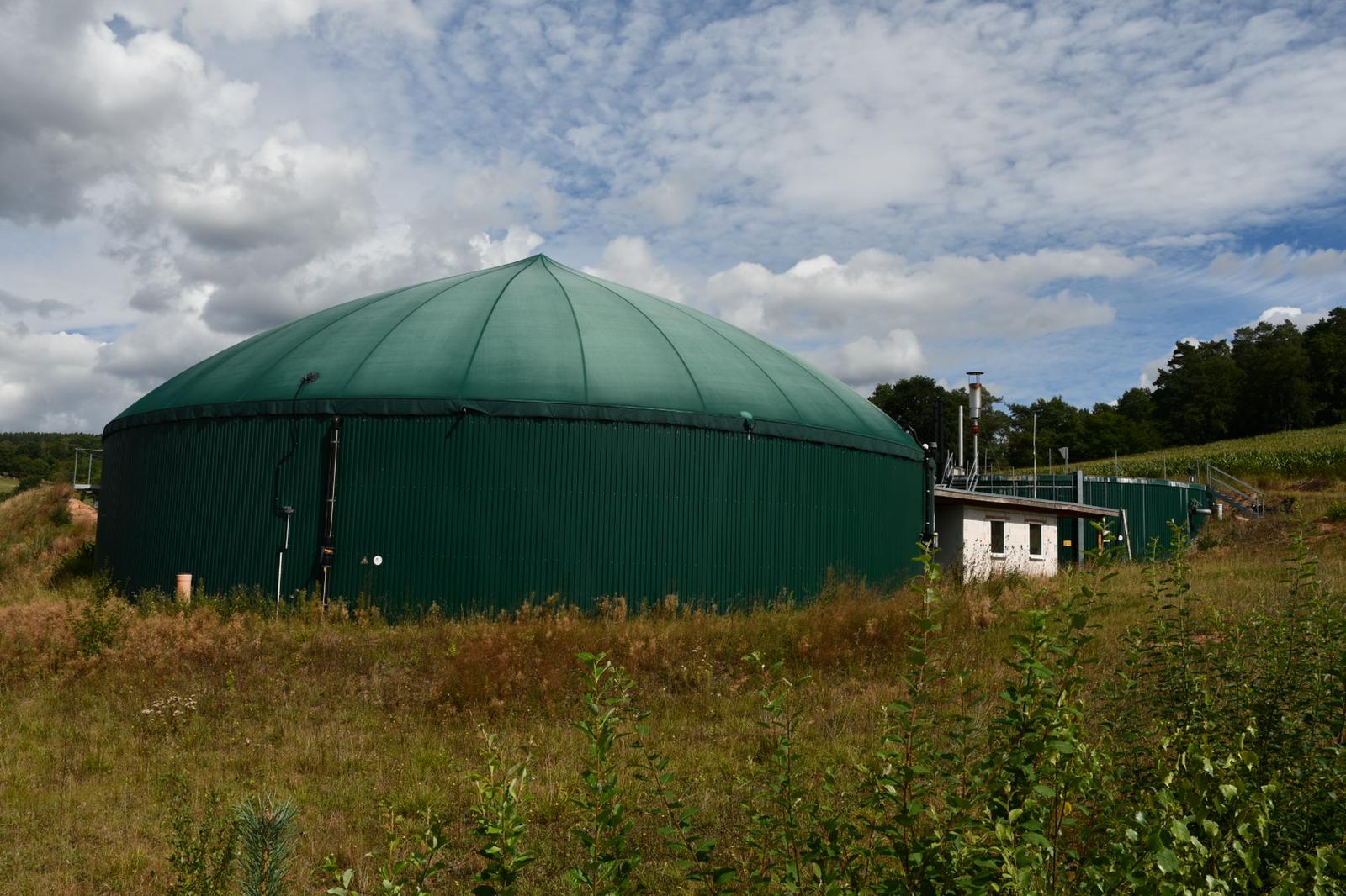 Biogasanlage - Nachhaltige Wärmeversorgung für die Spirulinaproduktion in Deutschland